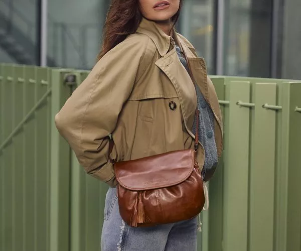 Leren Crossbodytas met klep - Feline - Donkerbruin - Afbeelding 2